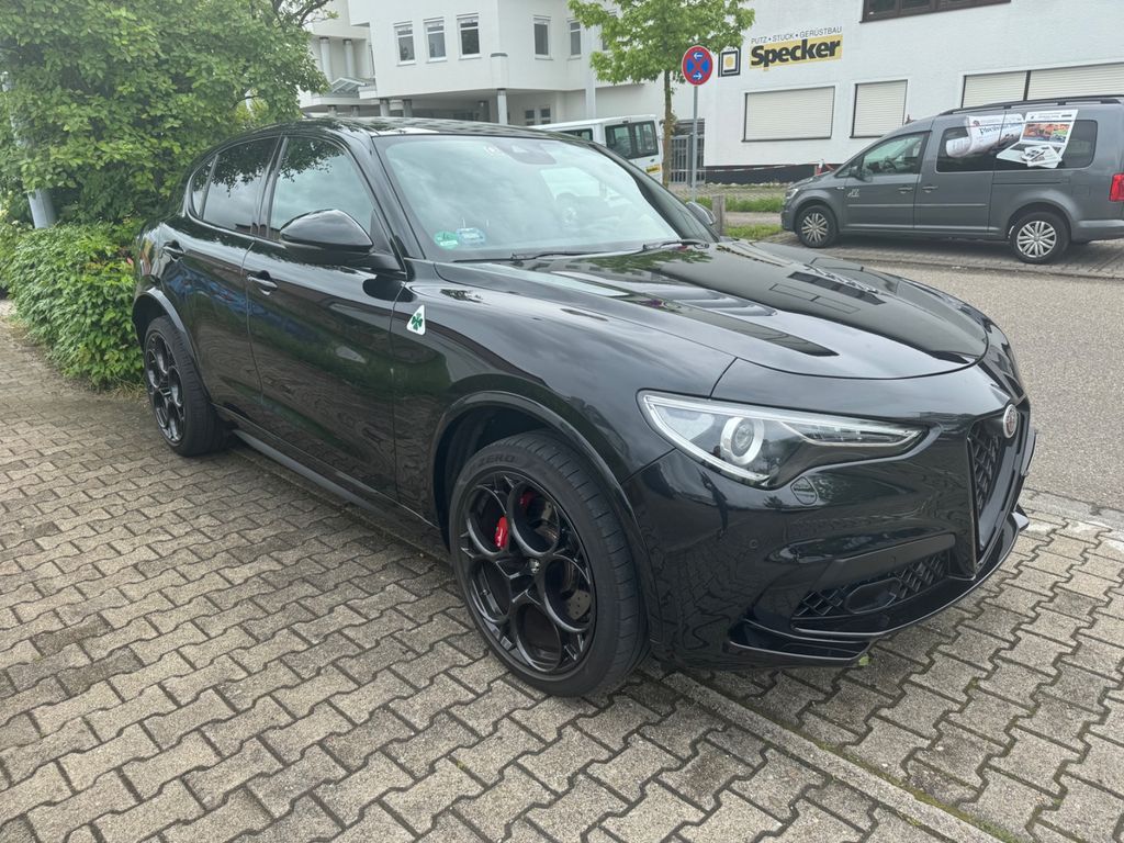Alfa Romeo Stelvio 2023