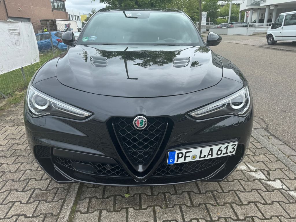 Alfa Romeo Stelvio 2023