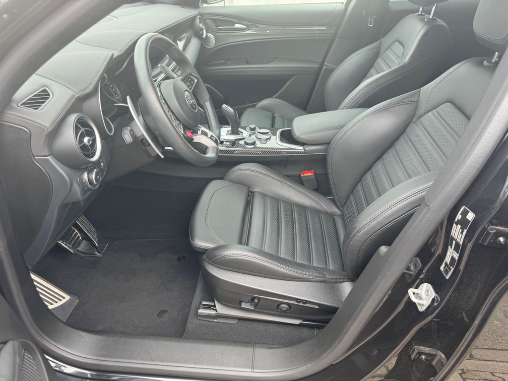 Alfa Romeo Stelvio 2023