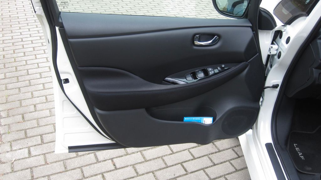 Nissan Leaf 2023