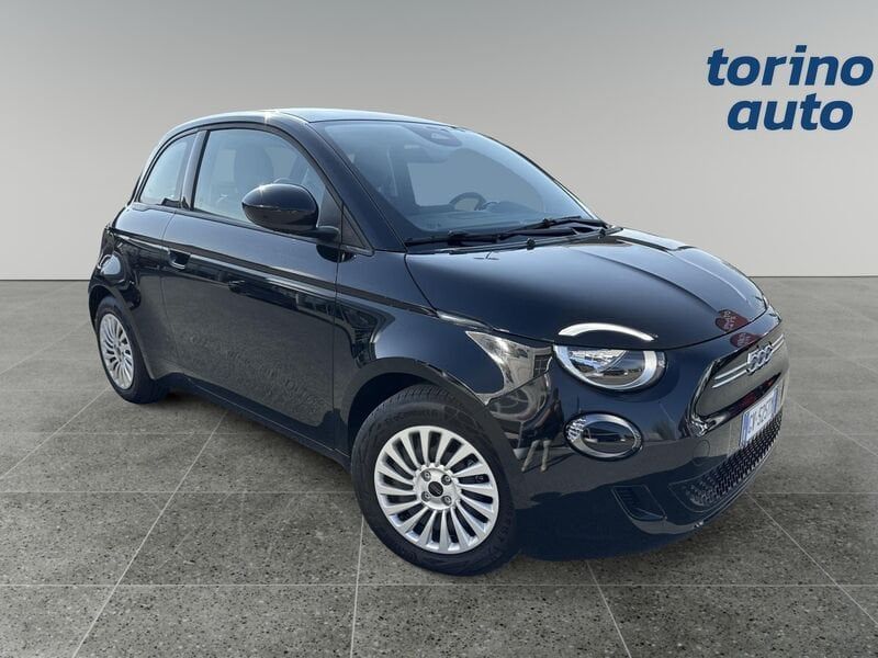 Fiat 500 2024