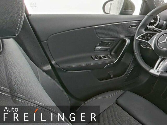 Mercedes-Benz A 180 2024