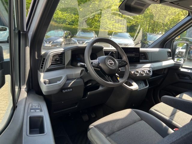 Nissan Interstar 2025