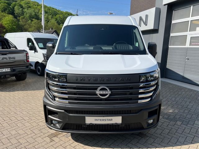 Nissan Interstar 2025