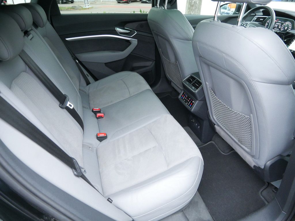 Audi e-tron 2021