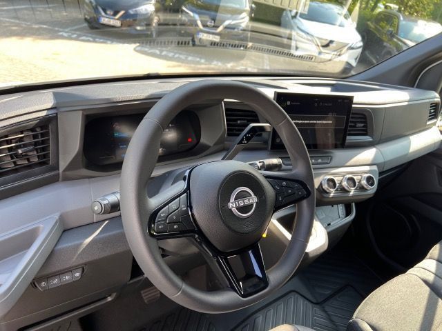 Nissan Interstar 2025