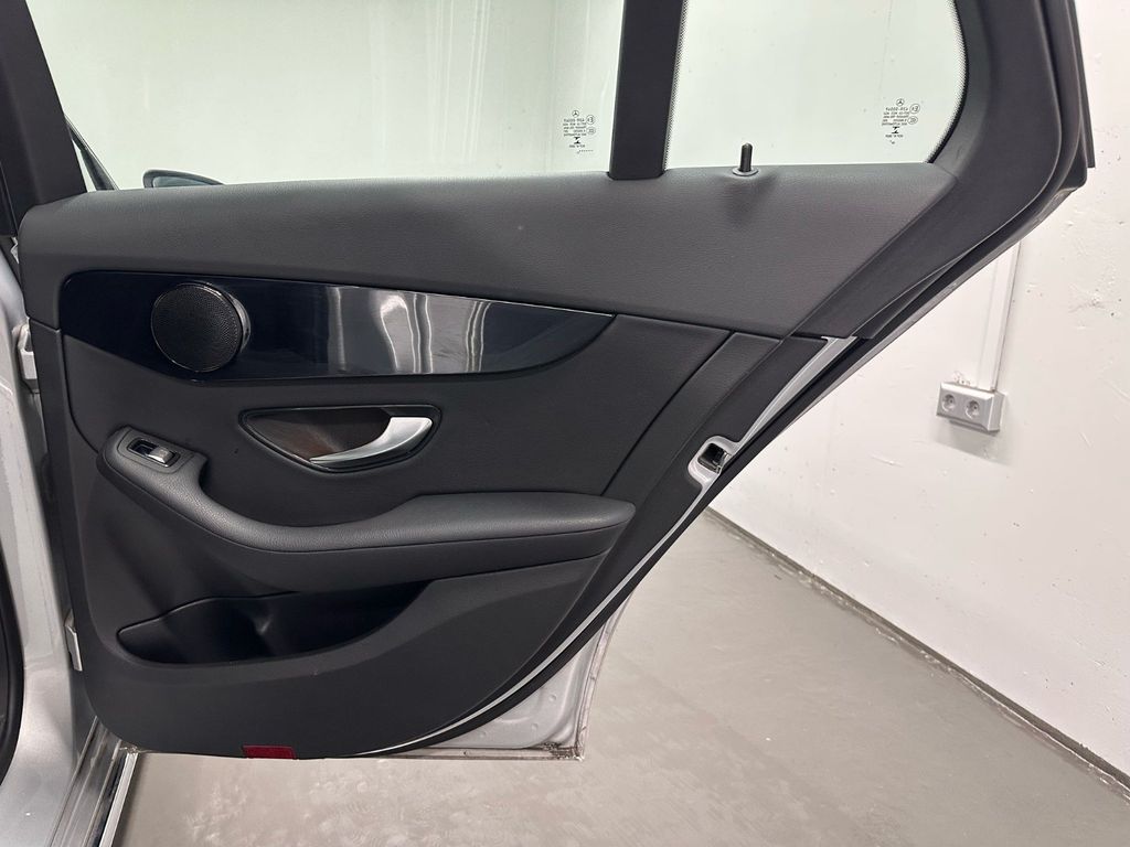 Mercedes-Benz C 200 2021