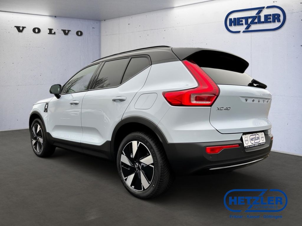 Volvo XC40 2025