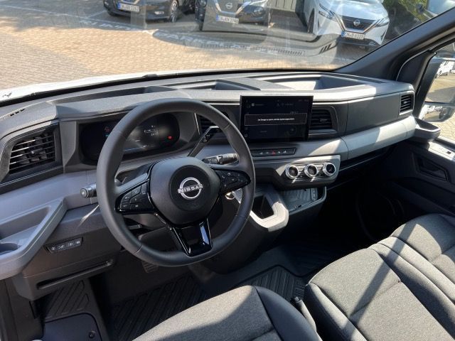 Nissan Interstar 2025