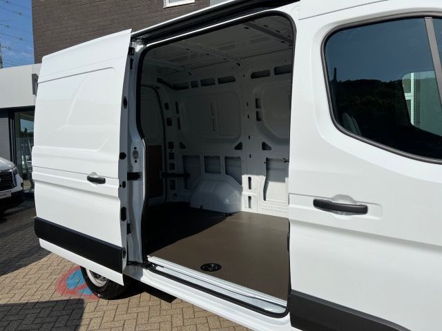 Nissan Interstar 2025