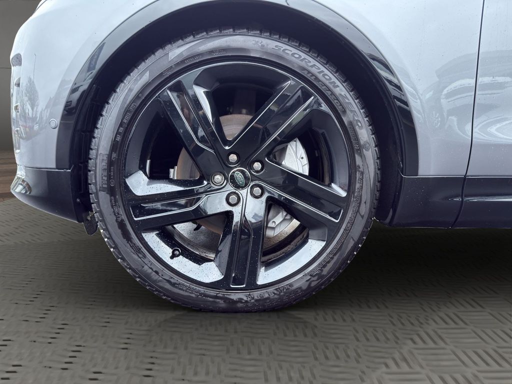 Land Rover Discovery 2024