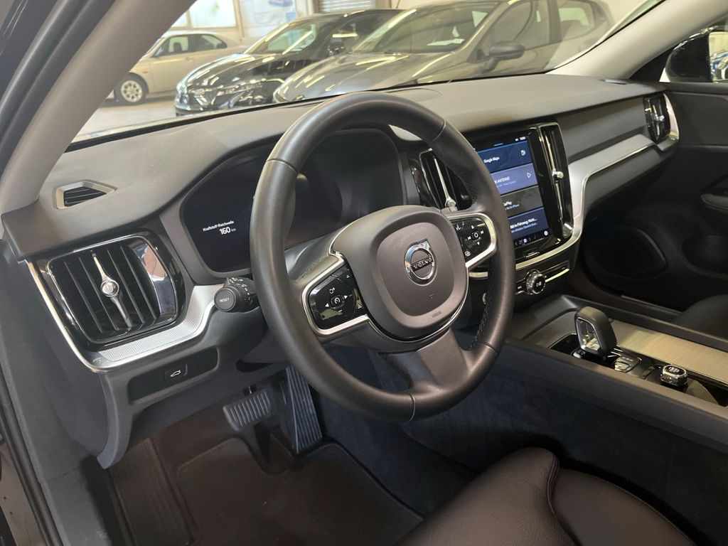 Volvo V60 Cross Country 2023