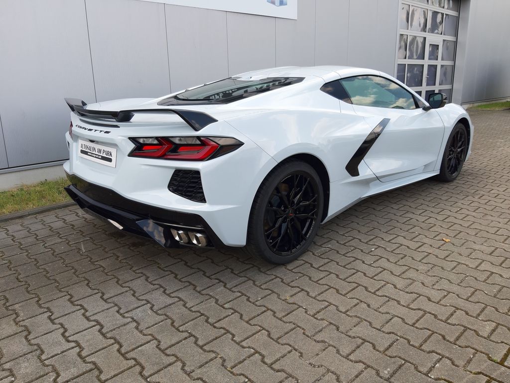 Corvette C8 2025