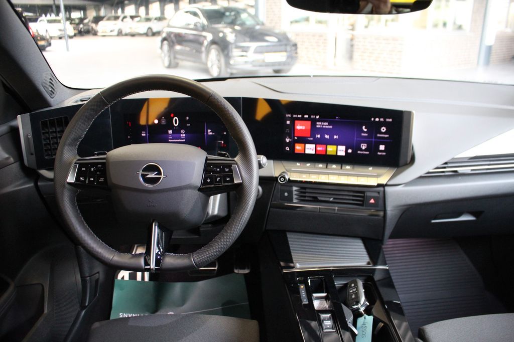 Opel Astra 2023