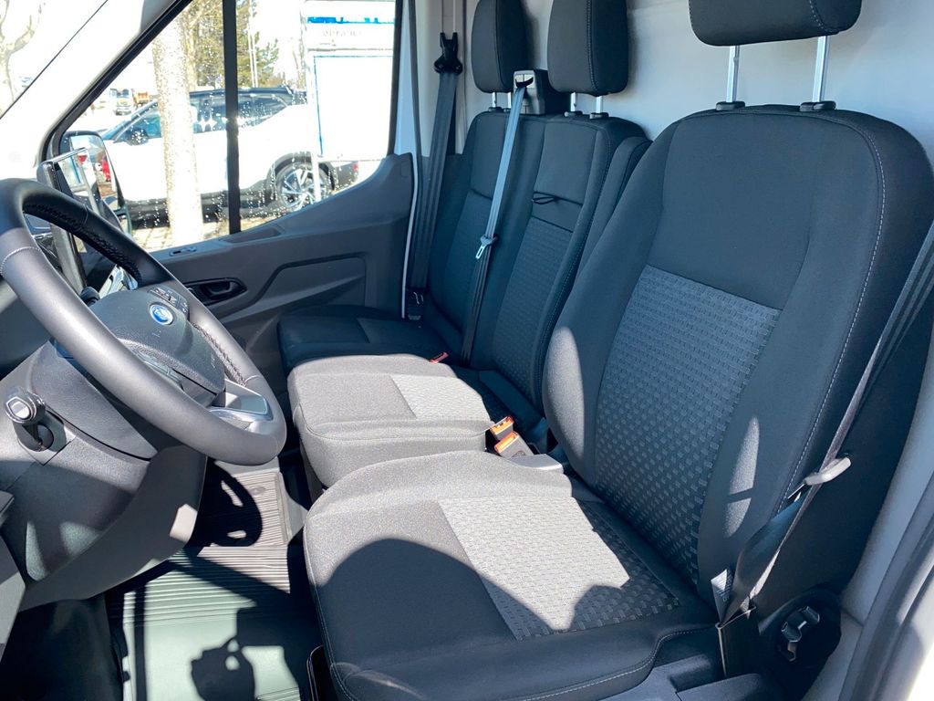 Ford Transit 2023