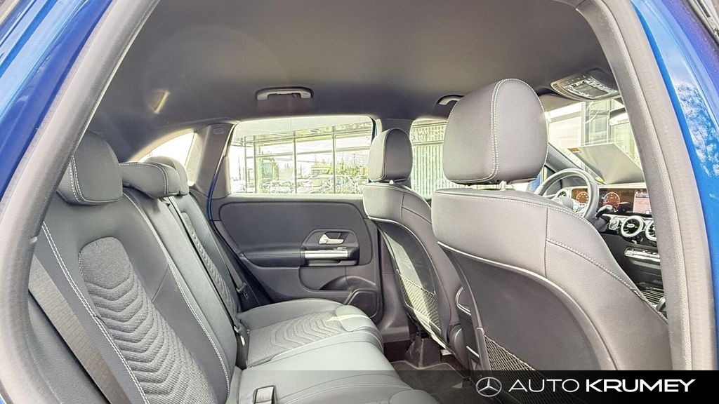 Mercedes-Benz B 220 2024