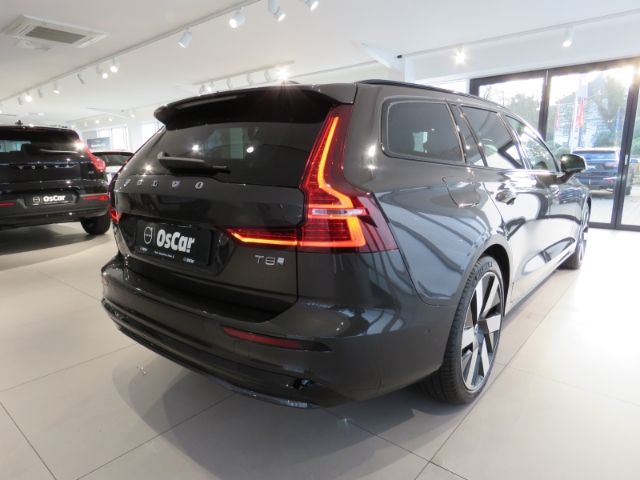 Volvo V60 2025