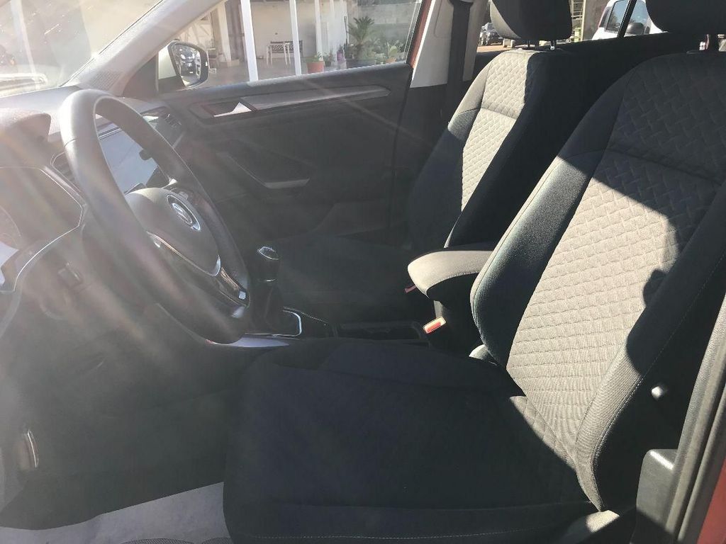 Volkswagen T-Roc 2019