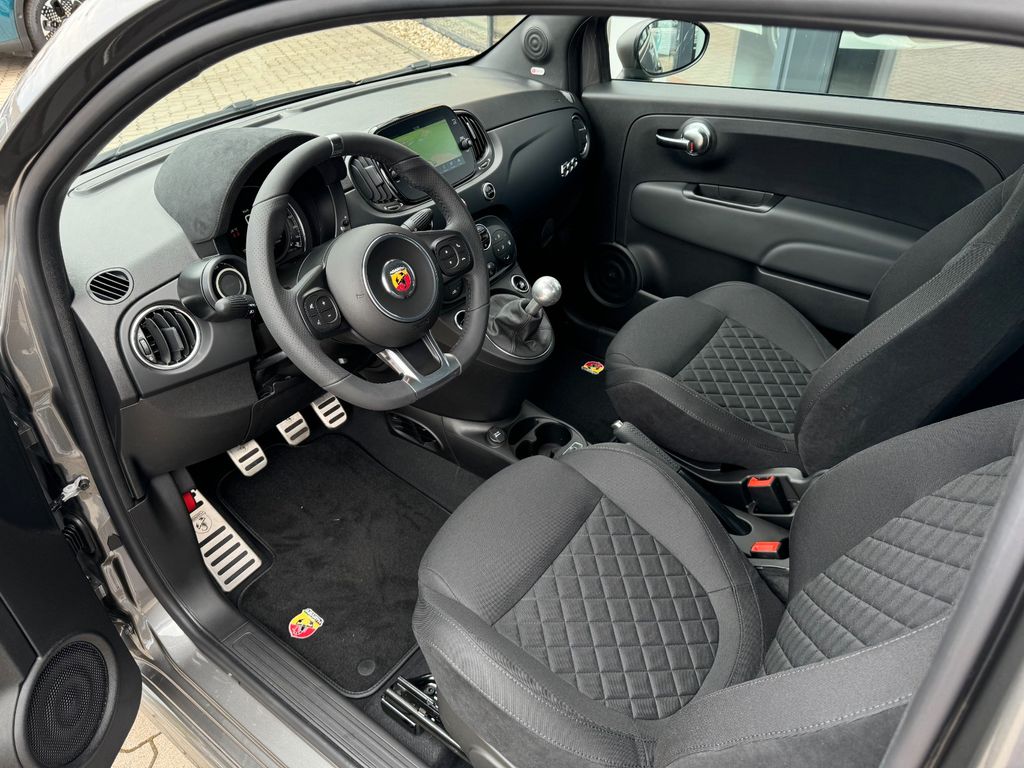 Abarth 595 2024