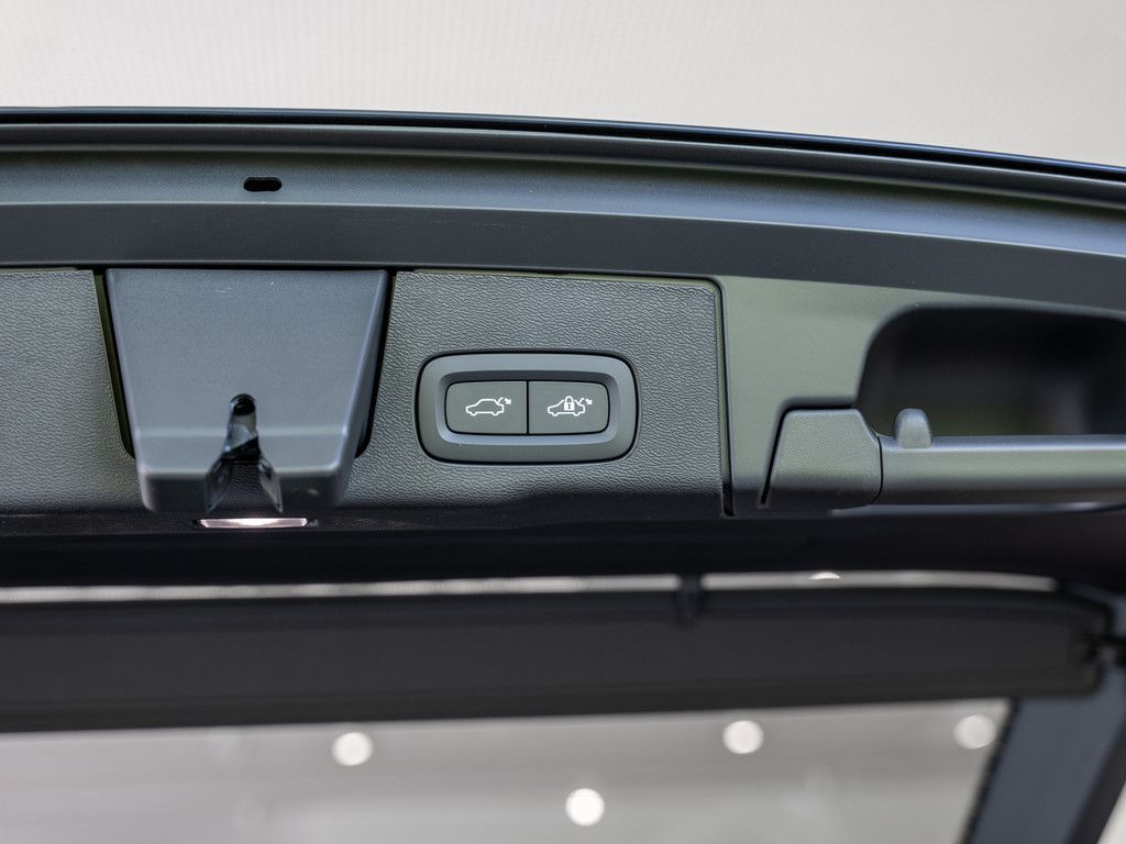 Volvo XC60 2025
