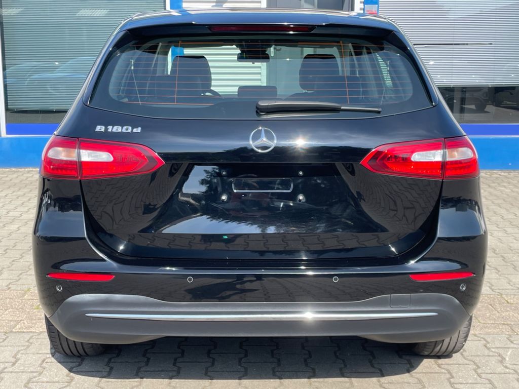 Mercedes-Benz B 180 2021