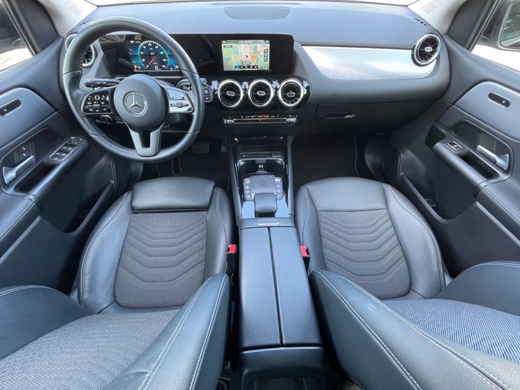 Mercedes-Benz B 180 2021