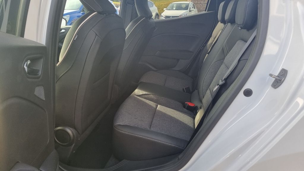 Mitsubishi Colt 2025