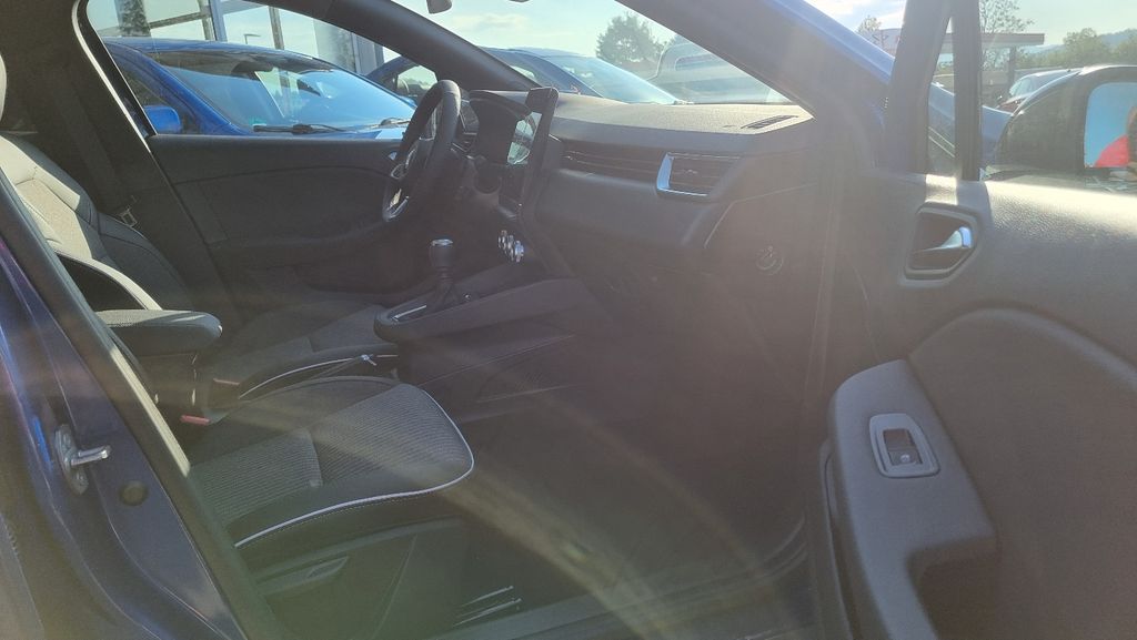 Mitsubishi Colt 2025