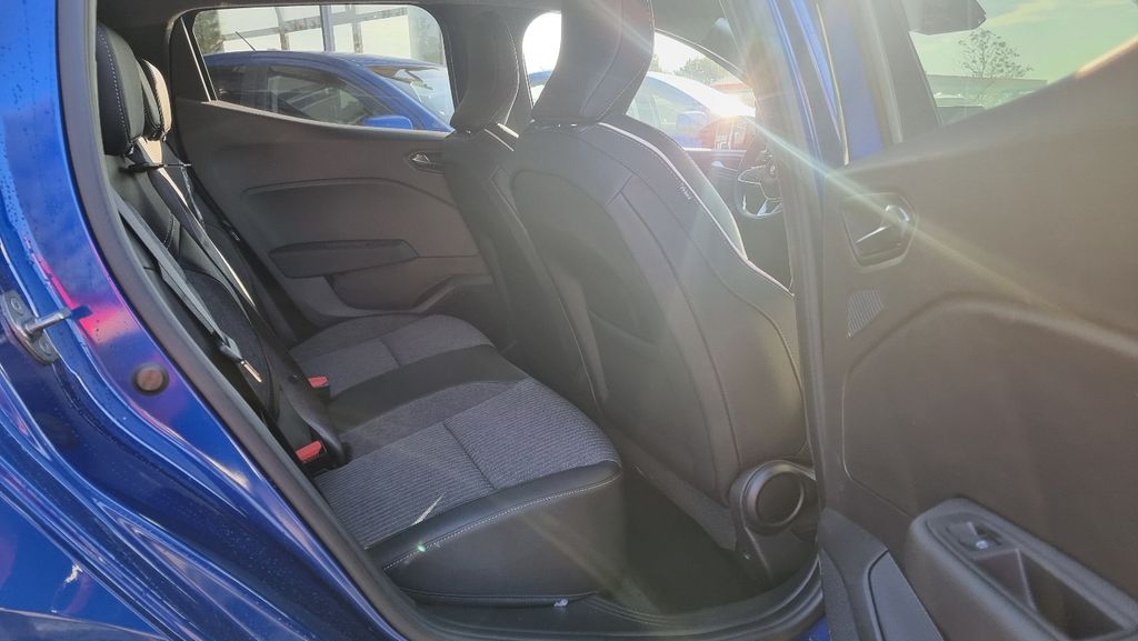 Mitsubishi Colt 2025