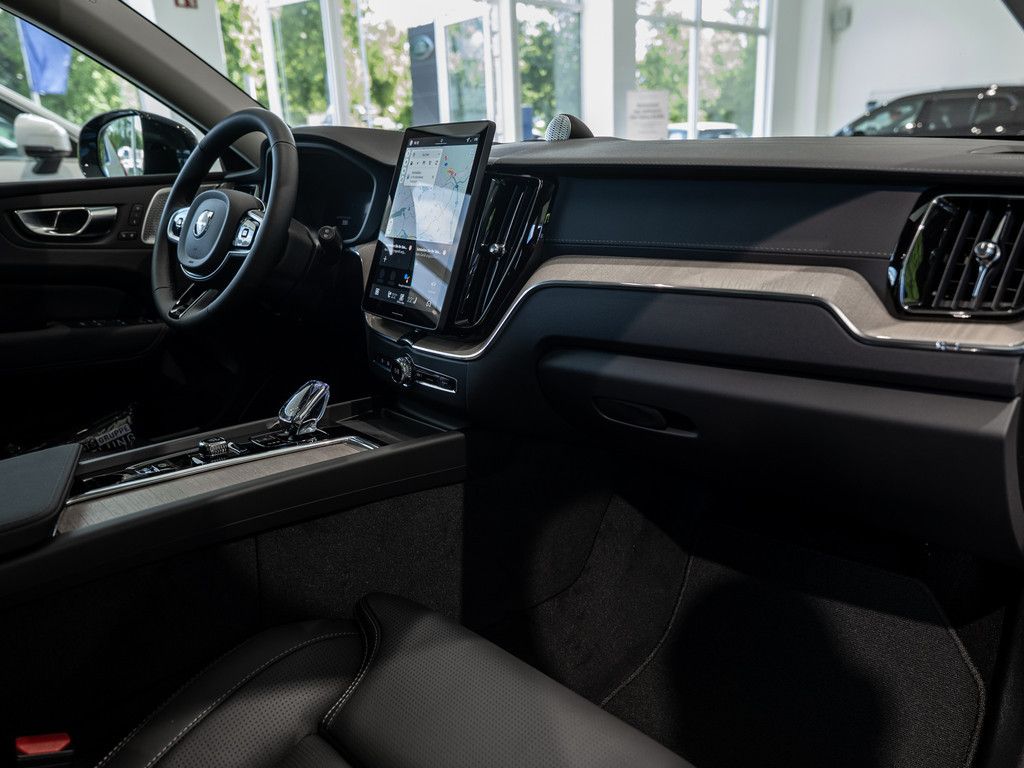 Volvo XC60 2025