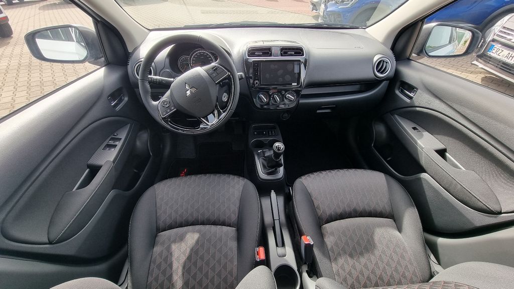 Mitsubishi Space Star 2025