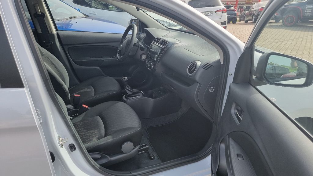 Mitsubishi Space Star 2025