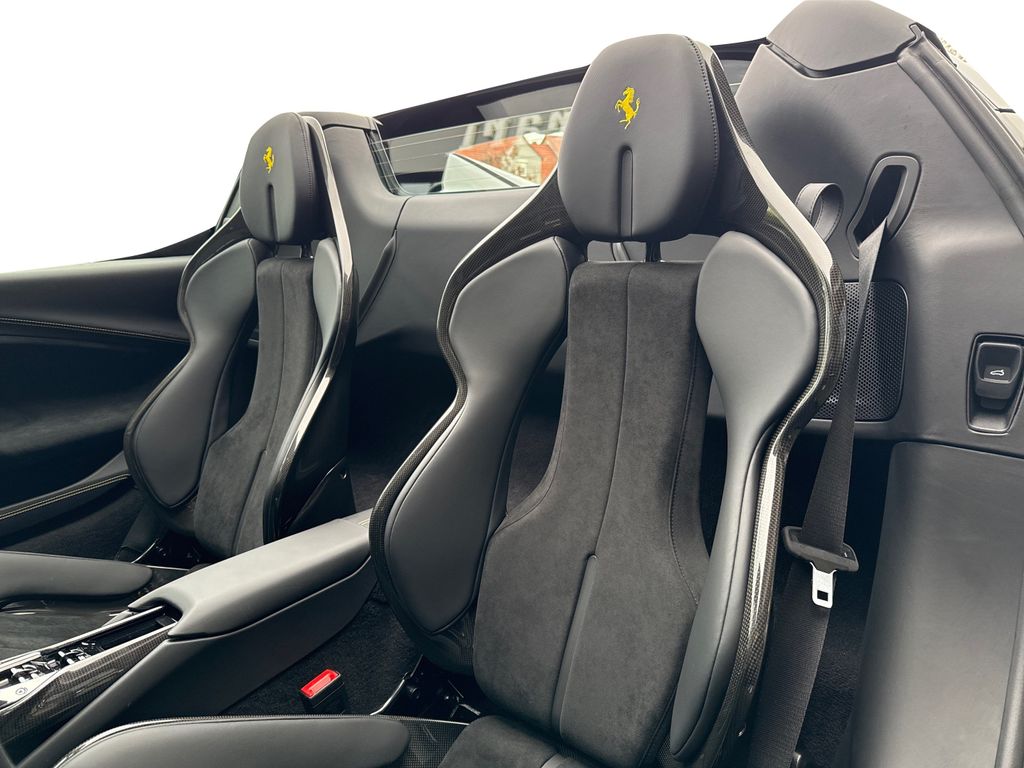 Ferrari 296 GTS 2023