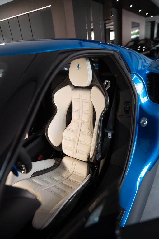 Ferrari 296 GTB 2025