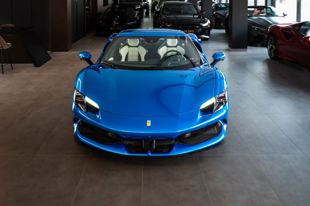 Ferrari 296 GTB 2025