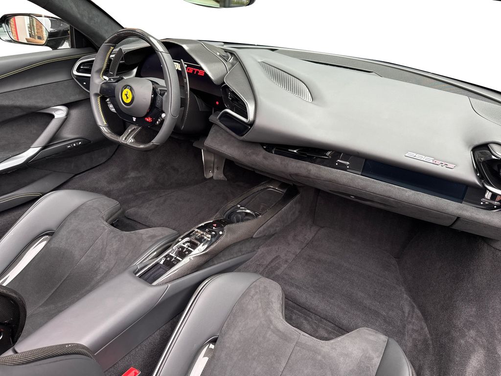 Ferrari 296 GTS 2023