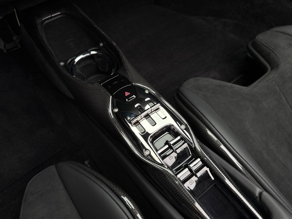 Ferrari 296 GTS 2023