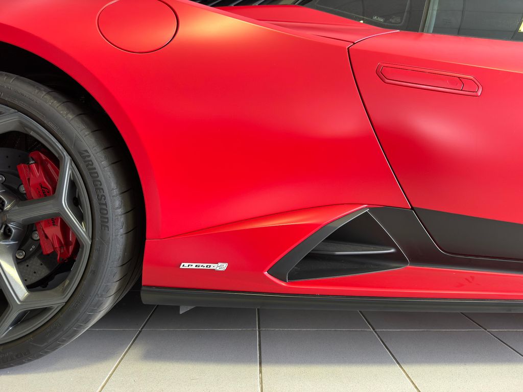 Lamborghini Huracán 2024