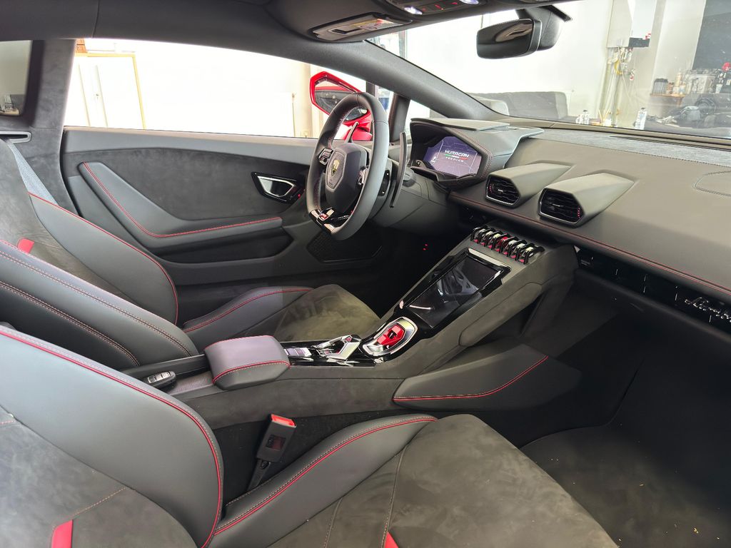 Lamborghini Huracán 2024