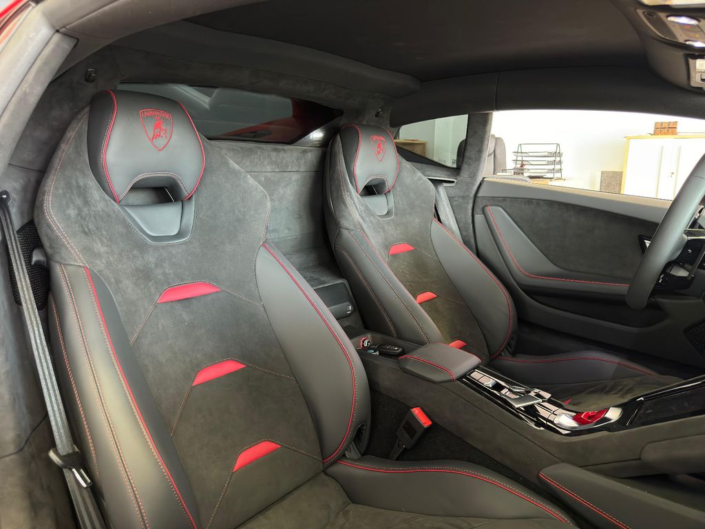 Lamborghini Huracán 2024