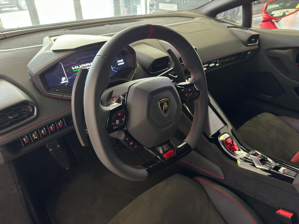 Lamborghini Huracán 2024