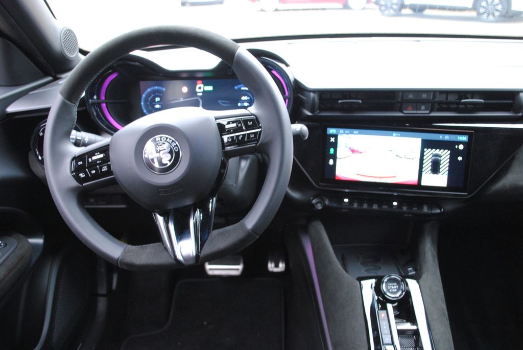 Alfa Romeo Junior 2025