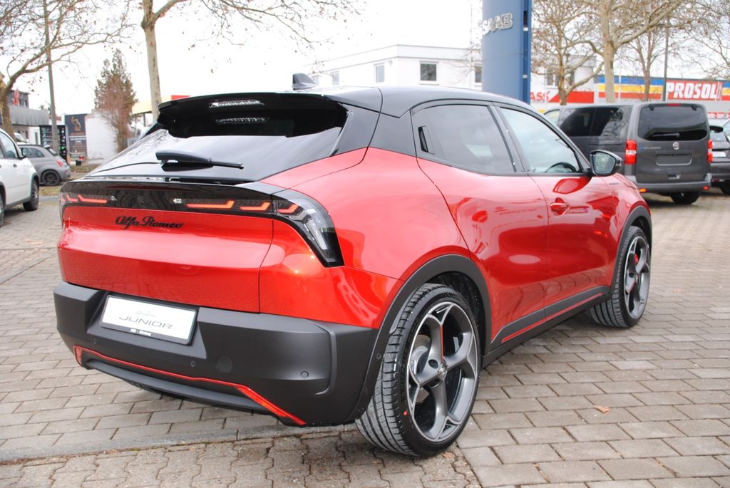 Alfa Romeo Junior 2025