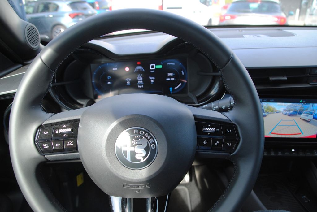 Alfa Romeo Junior 2024