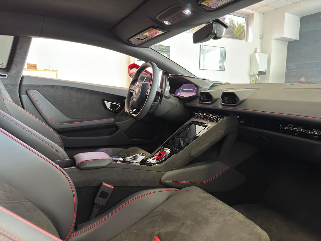 Lamborghini Huracán 2024