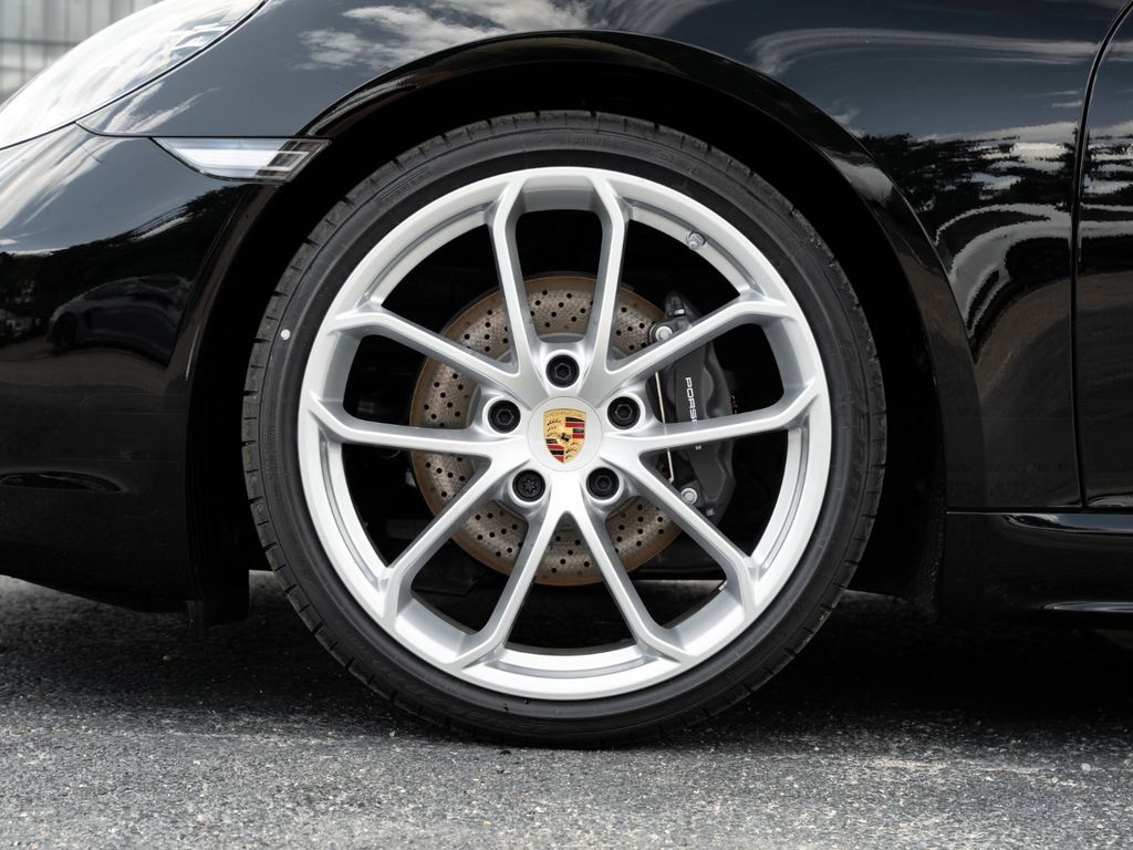 Porsche Cayman 2025