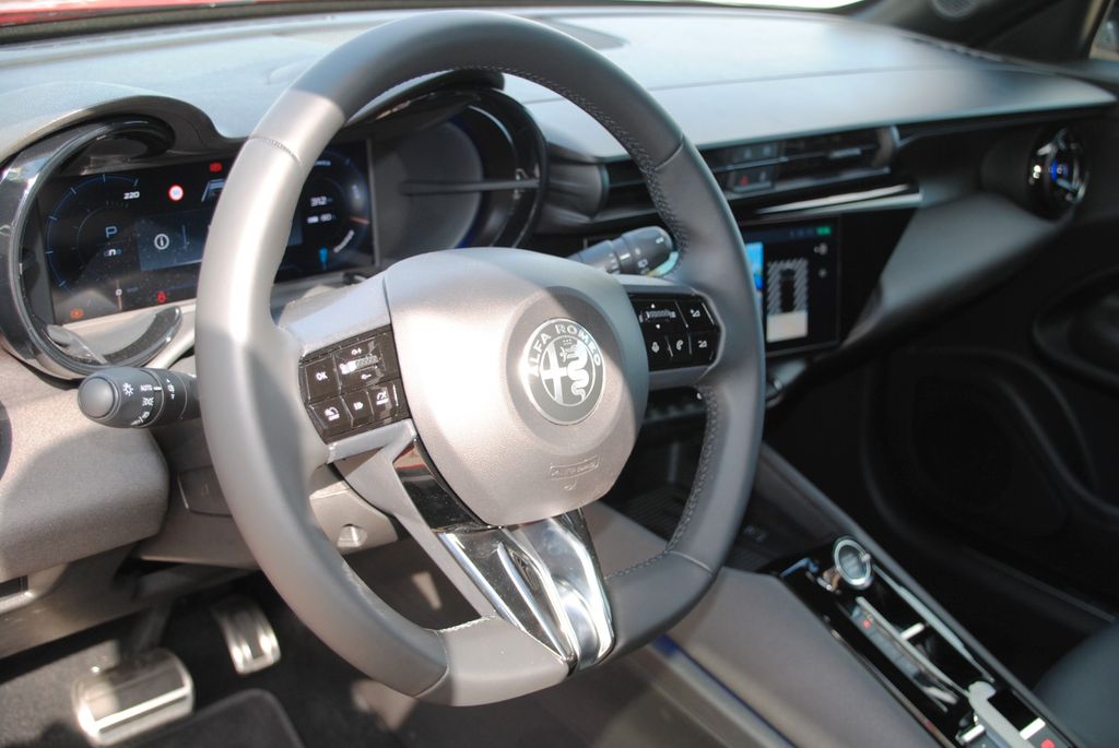 Alfa Romeo Junior 2024