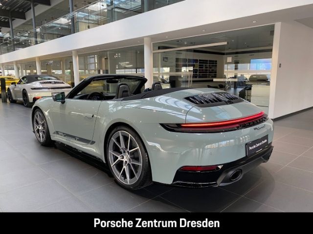 Porsche 992 2025