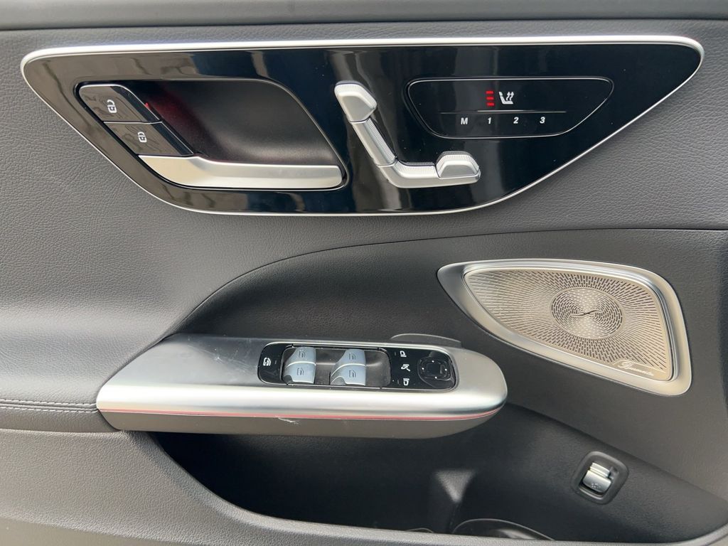 Mercedes-Benz C 300 2024