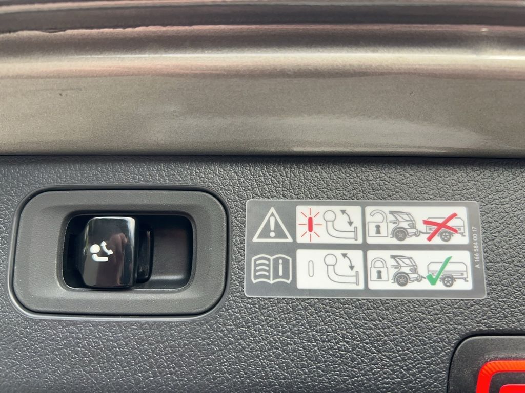 Mercedes-Benz C 300 2024